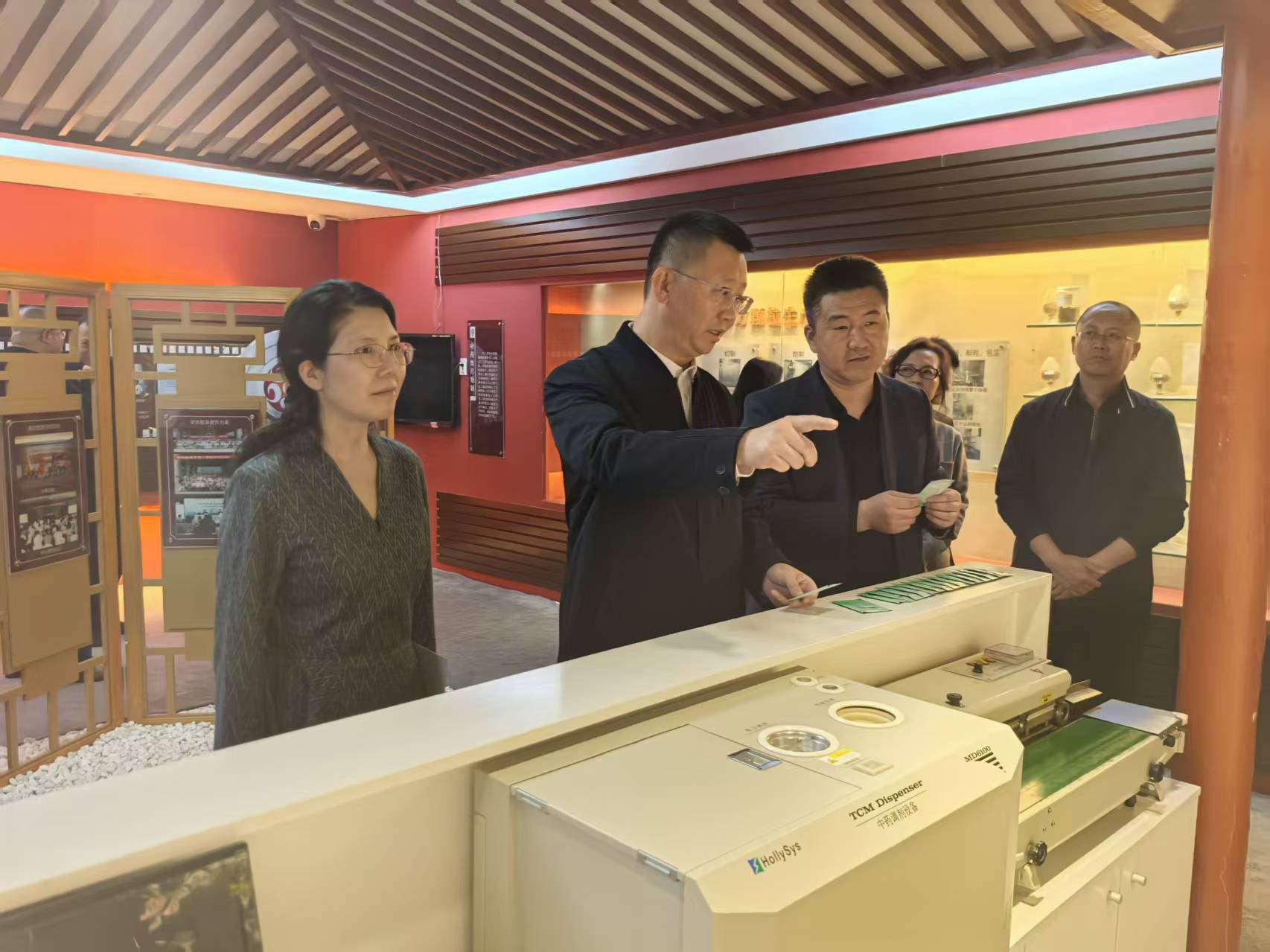 北京市顺义区人大常委会主任暴剑一行莅临北京康仁堂药业有限公司走访交流